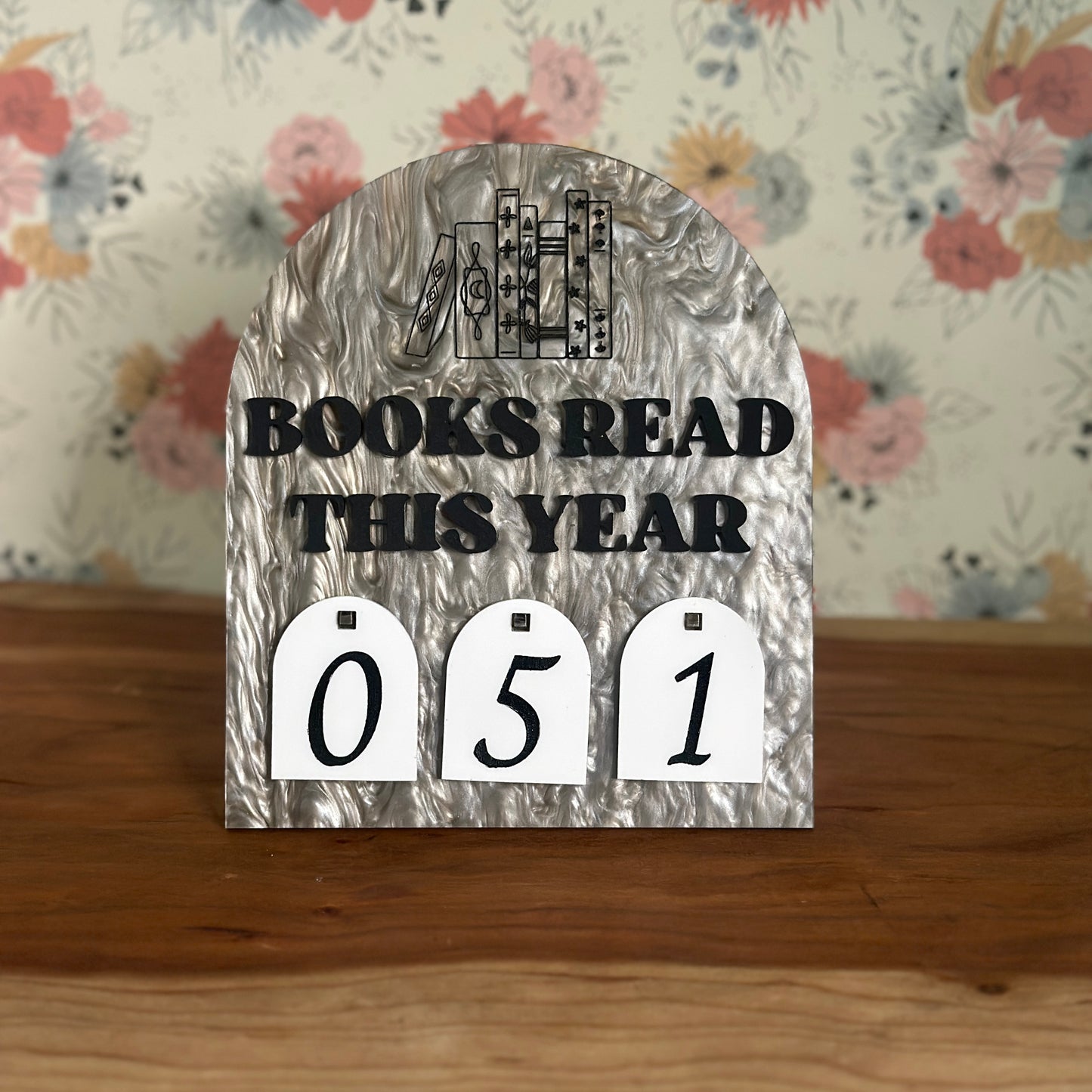 Book Tracker *amber marble*
